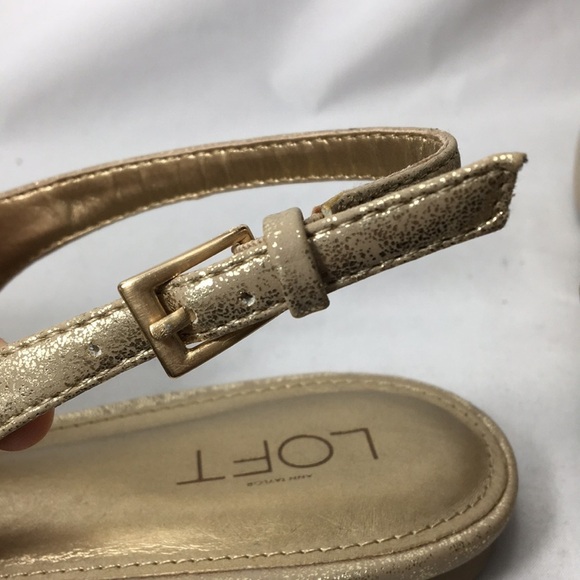 Loft Women’s Gold Flats with Straps Size 9 GREAT Condition - Picture 10 of 10